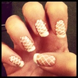 Fishnet nails