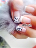French nails with bears
