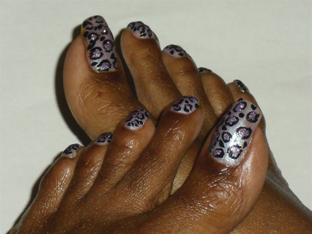Purple Leopard Toes