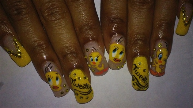 Tweety and Blingy by akimit1114 from Nail Art Gallery.
