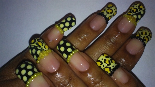 Yellow polkadot Leopard