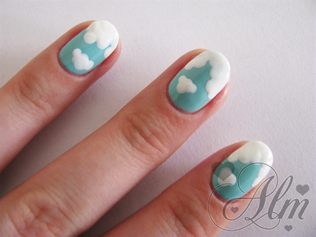 Use dotting tool to make clouds ❥