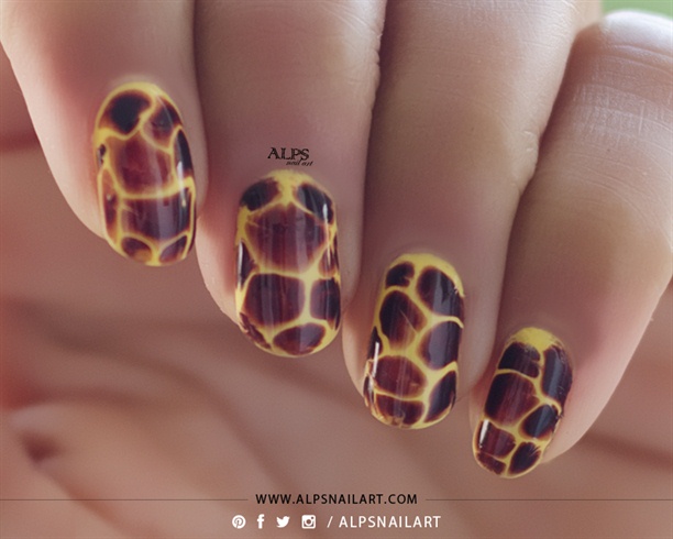Giraffe Nails Tutorial @alpsnailart