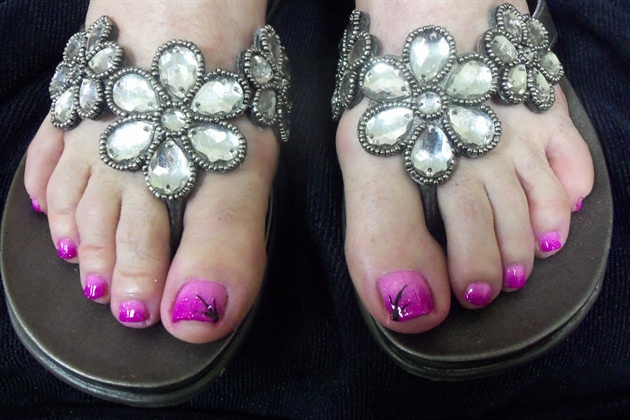 Pink and purple Gradient Pedicure