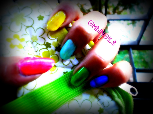 Colorful nails