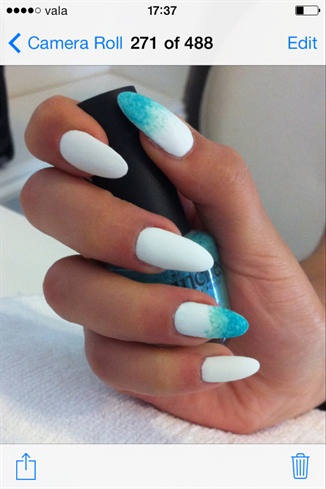 White#nails#ombre#tirkiz