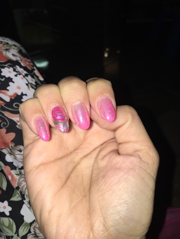Ombr&#233; Nail With Rose Design 