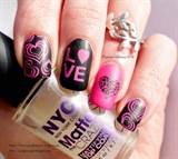 Valentine&#39;s Day Love Nails