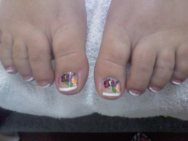 Butterfly Toes