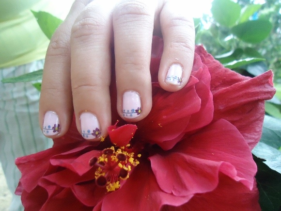 U&#241;as cortas decoradas .- small nails