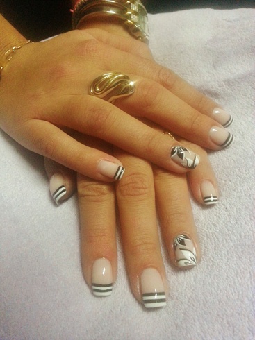 Black and white french manicure