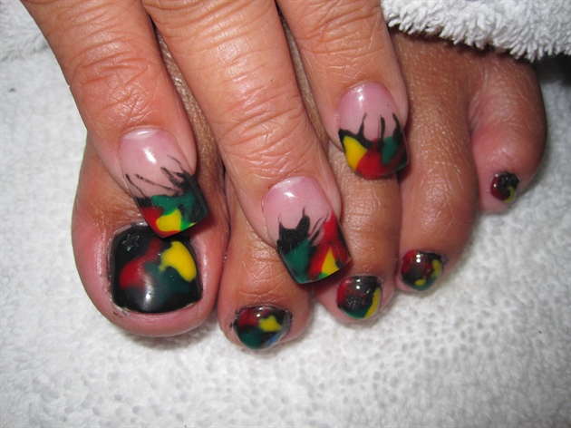 REGGAE  NAILS-NAILS&amp;TOES TO MATCH