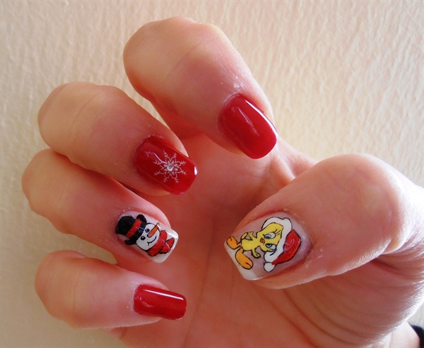 hand-painted, christmas nails, tweety, snowman