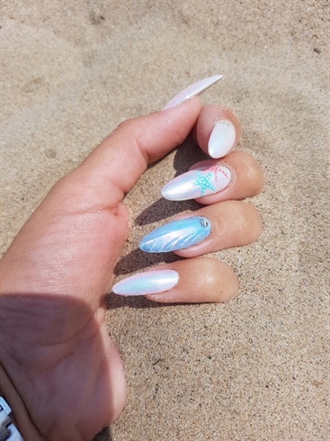 Summer nail design 