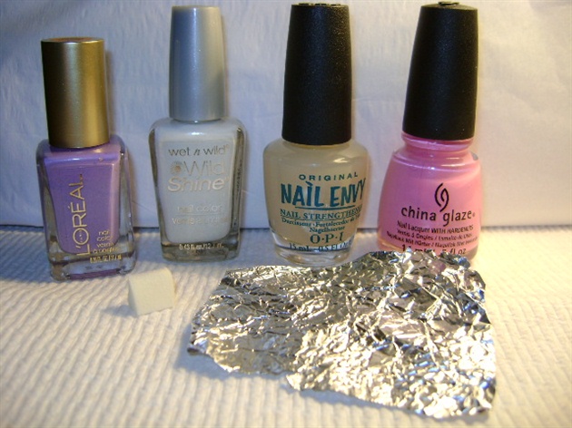What you need: base coat, Pink, purple, white, little sponge, foil, top coat (not pictured)