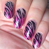 Gradient Zebra nails