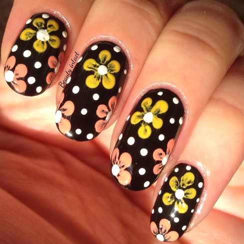 Cute &amp; Easy floral nails