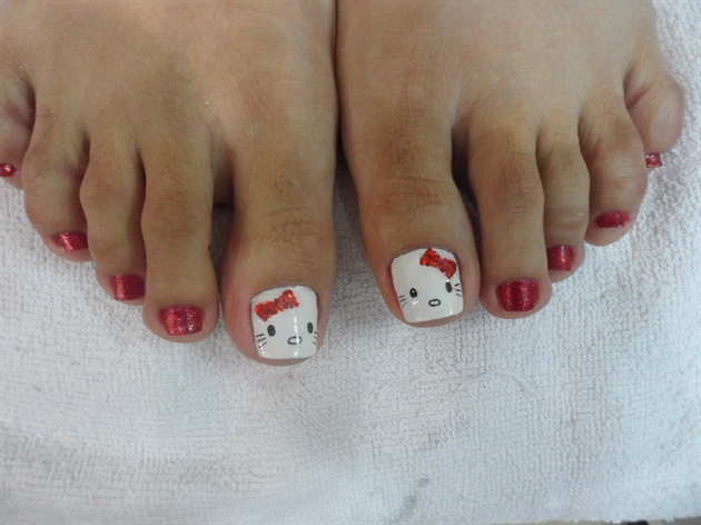 Hello Kitty in RED