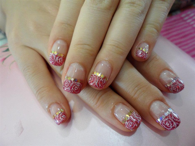 pink glitters with roses