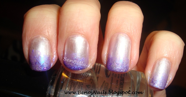 Gradient purple nail art