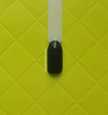1) Start with nails prep\n2) I applied two layers of a black gel polish and cured each of them\n3) Then I topcoated the nail, cured and carefully removed the tacky layer\n