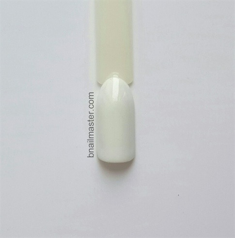 1)\tFirst, prep nails for gel polish application\n2)\tI applied 2 layers of a white gel polish and cured each of them\n