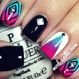 GRADIENT STUDDED NAILS
