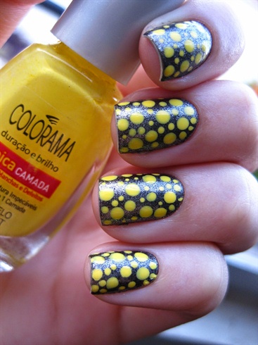 Shimmer Yellow Polka Dot Nails