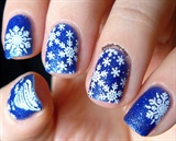 Dazzling Blue Snowflake Stamping Nails