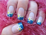 Sparkly french tip with flower
