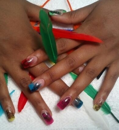 Colorful feather nails