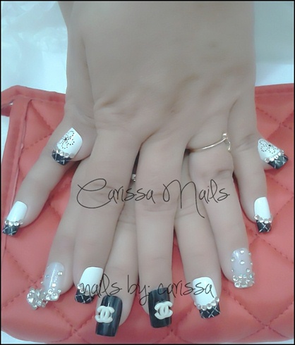 Black and White Chanel, with dangle  &lt;3