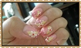 pink nails w/flower