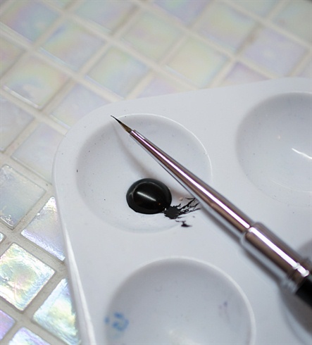 Prepare your acrylic paint, a small detail brush, a small sponge and tweezers.