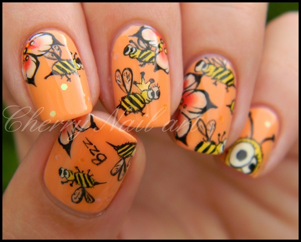 Nail art abeilles