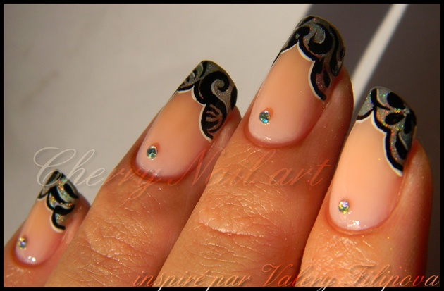 Nail art french holographique