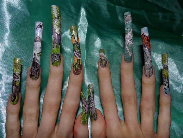 Dinosaur nail art theme, full line up design.