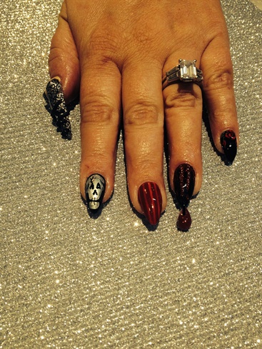Crazy halloween nails