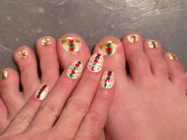 The Dotted Line at Christmastime--Toes 