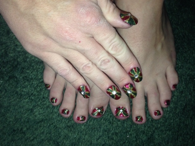 Christmas Present Wrapping--Toes 