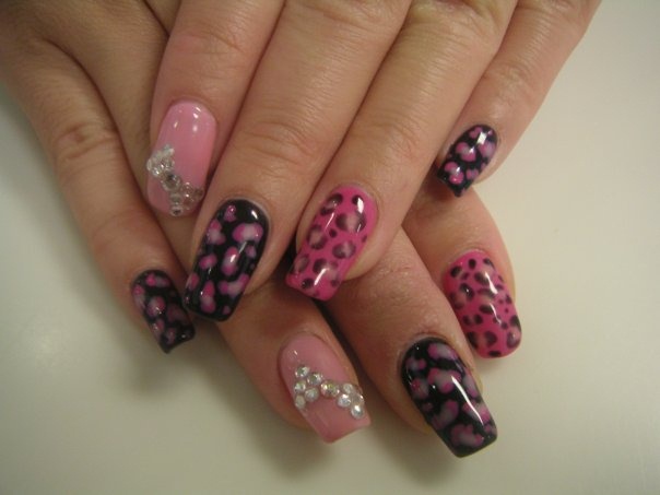 Black&amp;Pink Leopard Mix Nails