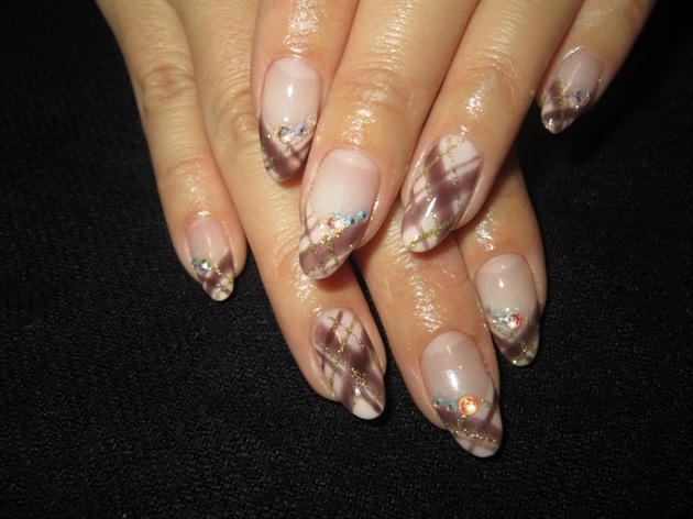 Pattern nails