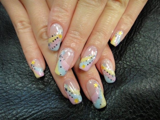 Twin Little Star Nails
