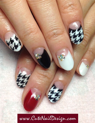 Houndstooth pattern nails 