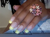 Mellow Yellow French Tip