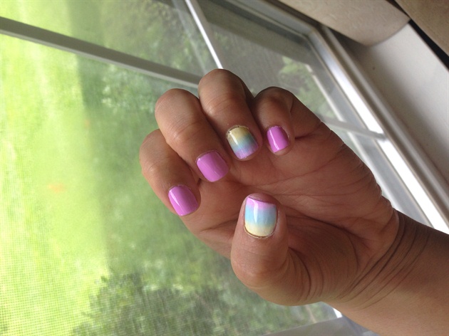 Spring ombr&#233; nail design