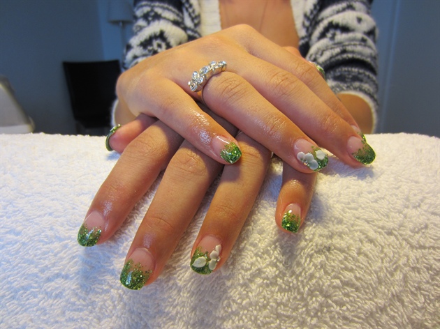 green acrylic nail art