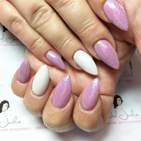 Pretty Sparkle Nails