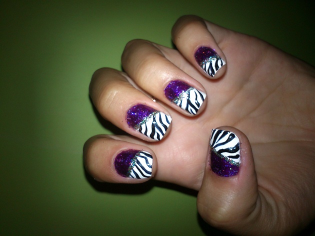 zebra tips nail art