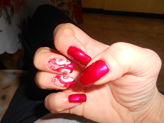 red nail